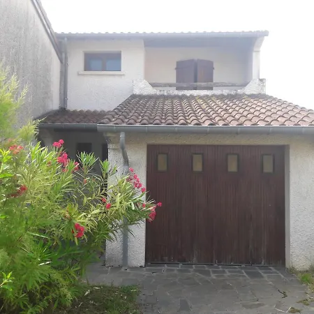 Maison Aigueleze Au Bord Du Tarn Casa de Férias *